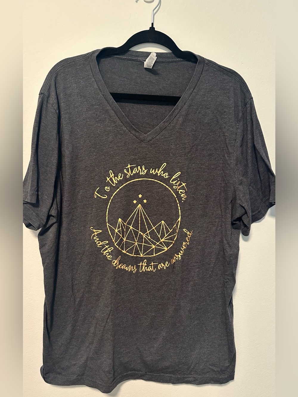 Bundle of 2 ACOTAR women’s shirts - Picture 5 of 7
